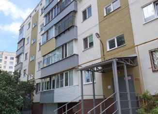 Продается однокомнатная квартира, 32 м2, Курган, улица Радионова, 18А