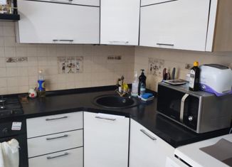 Продается двухкомнатная квартира, 49.2 м2, Ярославль, проспект Фрунзе, 63, район Дядьково