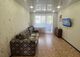 Двухкомнатная квартира на продажу, 45.4 м2, Курган, Рабоче-Крестьянская улица, 10, жилой район Северный