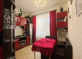 Продажа трехкомнатной квартиры, 54 м2, поселок Горячий Ключ, улица 60 лет СССР, 8