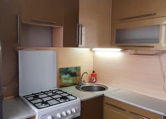 Продам 2-ком. квартиру, 41 м2, Соль-Илецк, Ленинградская улица, 21
