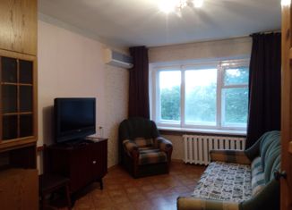 Продаю 2-комнатную квартиру, 42.4 м2, Элиста, 1-й микрорайон, 1-й микрорайон, 24