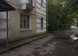 Продаю комнату, 50 м2, Екатеринбург, улица Корепина, 37, улица Корепина
