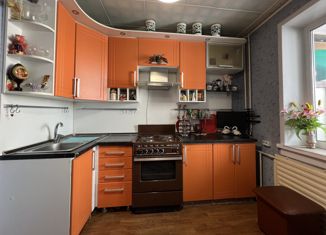 Продается трехкомнатная квартира, 60.4 м2, Иркутская область, бульвар Победы, 32