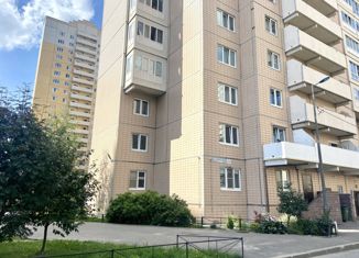 Продаю трехкомнатную квартиру, 85.5 м2, Санкт-Петербург, Парашютная улица, 56к2, ЖК Каменка