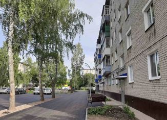 Продается двухкомнатная квартира, 40.7 м2, Кунгур, улица Труда, 61