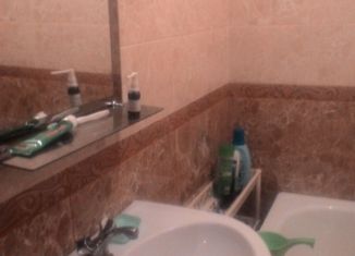 Продаю 3-комнатную квартиру, 71 м2, Махачкала, Кировский район, улица Макарова, 25