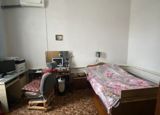 Продажа 4-ком. квартиры, 60 м2, Котельниково, улица Баранова, 7