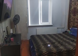 Продается двухкомнатная квартира, 40.4 м2, Артём, улица Ворошилова, 38