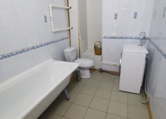 Сдача в аренду однокомнатной квартиры, 47 м2, Оренбург, Просторная улица, 19/5