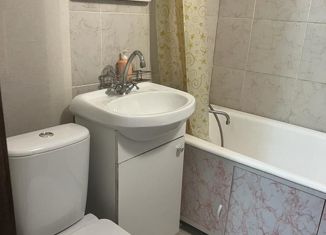 Продается 2-комнатная квартира, 40 м2, Людиново, улица Щербакова, 9