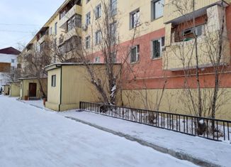 Продам двухкомнатную квартиру, 45 м2, Якутск, улица Каландаришвили, 1