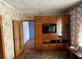 Продаю 4-ком. квартиру, 65 м2, село Весеннее, Комсомольская улица, 25