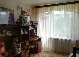 Продается 2-ком. квартира, 43.8 м2, Павловск, улица Васенко, 18
