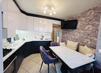 Продается 2-комнатная квартира, 57 м2, Бор, улица Победы, 24к2