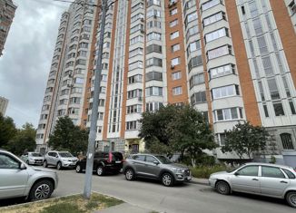 Продам 2-ком. квартиру, 52.2 м2, Москва, Весенняя улица, 3к1, Весенняя улица