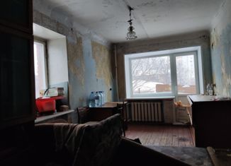 Продаю 1-ком. квартиру, 28.4 м2, Сарапул, улица Азина, 50