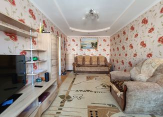 Продаю 2-комнатную квартиру, 43.1 м2, Азнакаево, улица Хасанова, 9