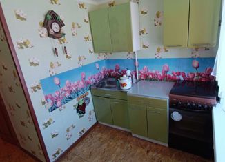 Продаю 3-ком. квартиру, 57.5 м2, Дюртюли, улица Василия Горшкова, 19