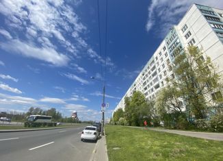 Продается 4-комнатная квартира, 72.5 м2, Санкт-Петербург, проспект Луначарского, 106, муниципальный округ № 21