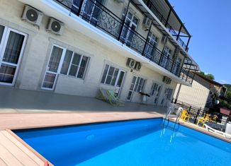 Продаю дом, 694.5 м2, поселок городского типа Новомихайловский