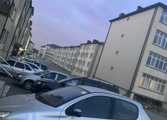 Продается однокомнатная квартира, 35.9 м2, Нальчик, Солнечная улица, 10к1