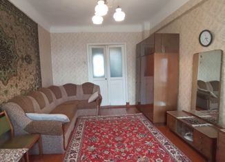 Продаю 4-комнатную квартиру, 91 м2, Соликамск, улица Черняховского, 31