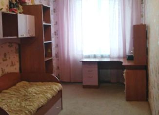 Продаю двухкомнатную квартиру, 72.9 м2, Карпинск, улица Серова, 17
