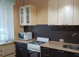 Сдается двухкомнатная квартира, 54 м2, Краснодарский край, улица Дарвина, 84