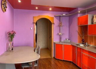 Сдача в аренду 5-ком. квартиры, 100 м2, Иркутская область, улица Карла Маркса, 55