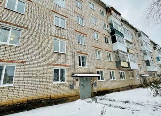 Продам 2-ком. квартиру, 41 м2, Добрянка, Советская улица, 97Б