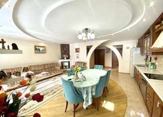 Продаю трехкомнатную квартиру, 92 м2, Ставрополь, улица 50 лет ВЛКСМ, 50/1, микрорайон №30