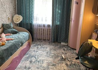 Продам 2-ком. квартиру, 50 м2, рабочий посёлок Клёны, улица Хальзова, 15