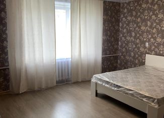 1-комнатная квартира в аренду, 35 м2, Таганрог, улица Чехова, 339-2