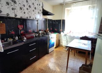 Продаю трехкомнатную квартиру, 87 м2, Йошкар-Ола, улица Петрова, 21, микрорайон Спортивный