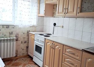 Продам 2-ком. квартиру, 48 м2, Тольятти, бульвар Баумана, 14