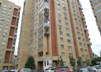Продается 2-комнатная квартира, 77 м2, Екатеринбург, Онежская улица, 6А, метро Чкаловская