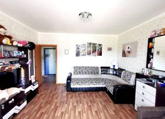 Продается 1-комнатная квартира, 37 м2, село Култаево, Радужная улица, 36