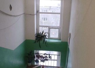 Продам 3-комнатную квартиру, 46 м2, Серов, улица Короленко, 8