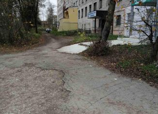 Продам комнату, 115 м2, Алексин, улица Героев Алексинцев, 8А