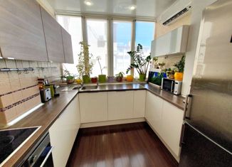 Продается 2-ком. квартира, 61.8 м2, Краснодар, улица имени Сергея Есенина, 82/5, ЖК Культурный