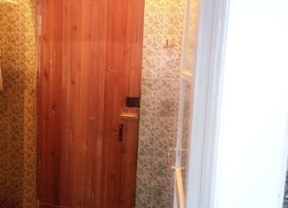 Продаю 2-комнатную квартиру, 40.4 м2, посёлок Увельский, Советская улица, 28