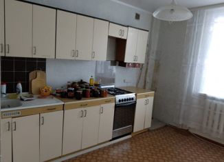 Продажа 3-комнатной квартиры, 68.1 м2, Еманжелинск, улица Бажова, 6