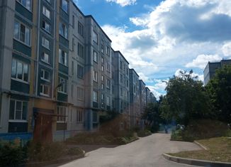 Продается двухкомнатная квартира, 54 м2, Ленинградская область, улица Спорта, 12