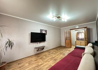 Продажа трехкомнатной квартиры, 65 м2, Магнитогорск, Советская улица, 217