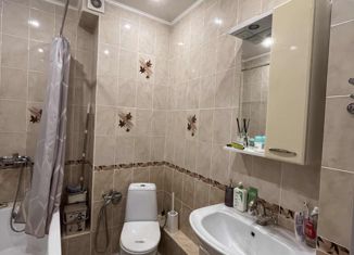 Продаю однокомнатную квартиру, 44 м2, Казань, улица Космонавтов, 42Б, Советский район