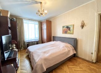 Продаю 2-ком. квартиру, 45.3 м2, Москва, Университетский проспект, 21к1, Университетский проспект
