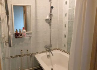 Сдается в аренду 2-комнатная квартира, 46 м2, Магнитогорск, улица Доменщиков, 1