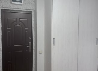 Продаю трехкомнатную квартиру, 61.5 м2, поселок городского типа Новый Городок, Киевская улица, 59