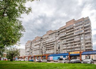 Продажа 1-ком. квартиры, 43 м2, Омск, улица Кирова, 20